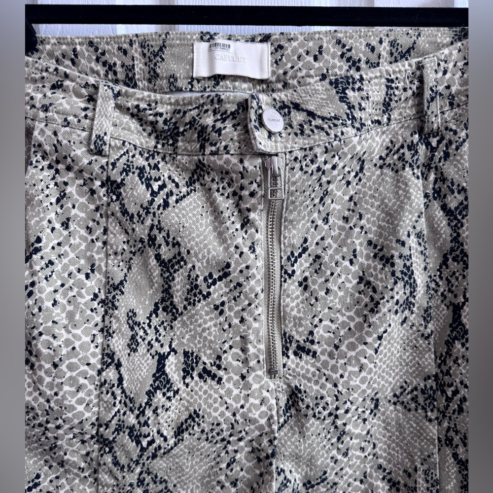 CAPULET • REVOLVE Graham Kick Flare Cropped Pants Python Denim Sz Large - Picture 4 of 7